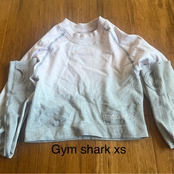 Gymshark Tops - Gymshark Women's Light Gray Crew Neck workout top